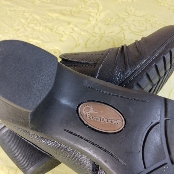 Earth Origins black leather maple woman's 10 medium. Slip on block heel. - Picture 6 of 9